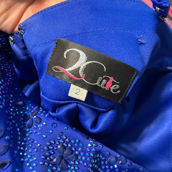 2CUTE PROM BY J. MICHEALS 20123 (with train flip BUSTLE) - Picture 10 of 13